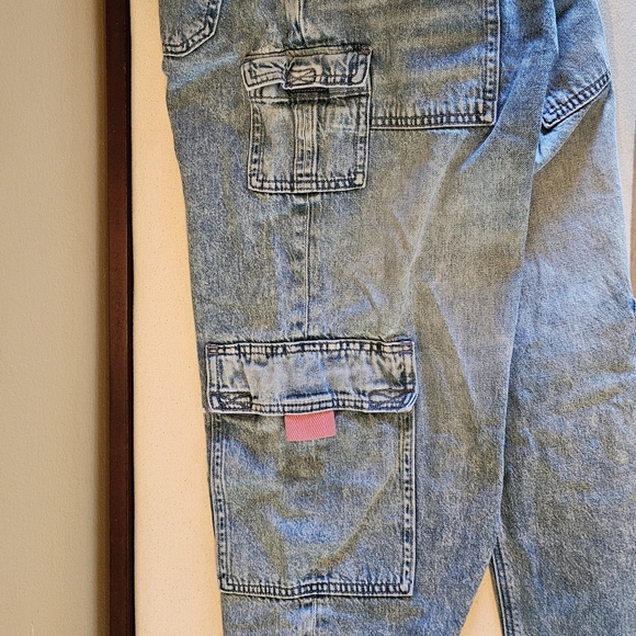 American Eagle Highest Rise Baggy Straight Denim Cargo Jeans – Size 0 - Picture 7 of 13